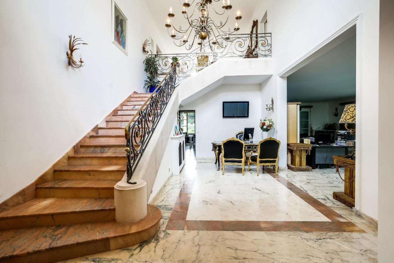 Bed and Breakfast La Demeure D'Iris Буживаль Экстерьер фото