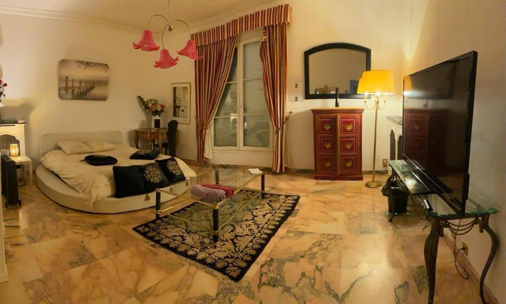 Bed and Breakfast La Demeure D'Iris Буживаль Экстерьер фото