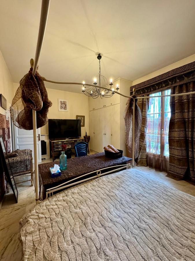Bed and Breakfast La Demeure D'Iris Буживаль Экстерьер фото