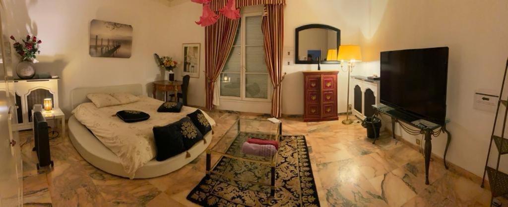 Bed and Breakfast La Demeure D'Iris Буживаль Экстерьер фото